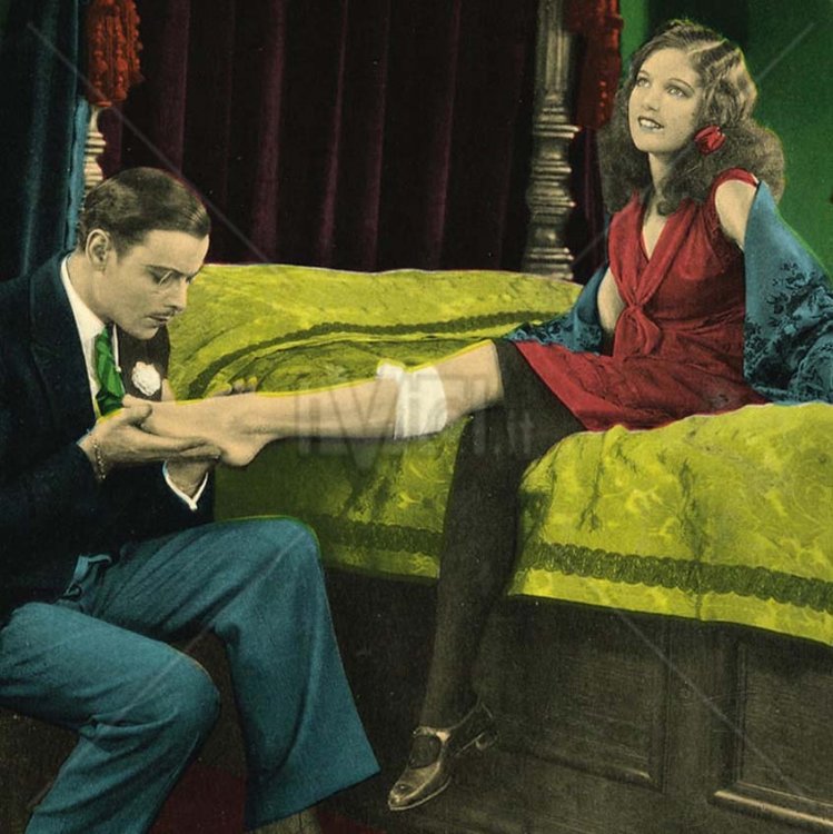 lobby+card+foot+kiss+close+up.jpg