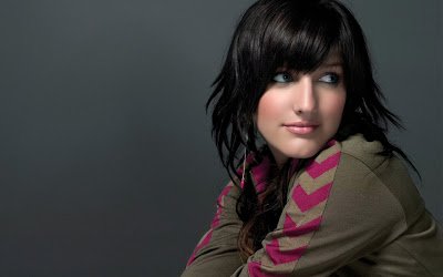 ashlee-simpson_wallpapers_24753_1280x800.jpg