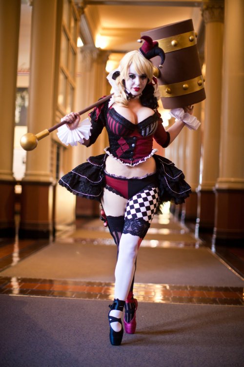 victorian_harley_quinn_en_pointe_2_by_lisa_lou_who-d73vwy3.jpg