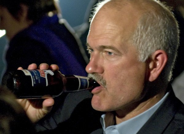 jack_layton_drin_427321artw1.jpg