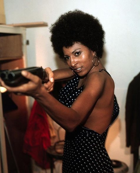 pam-grier-as-coffy.jpg?w=476&h=587