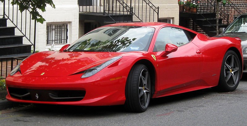 800px-Ferrari_458_Italia_--_05-18-2011.jpg